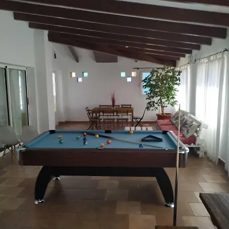Maria Carmen Villa *